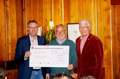 Vizepräsident Matthias Bork (LIONS Club Überlingen), Rüdiger Semet (Werkstättle e.V. Pfullendorf), Dr. Alex Huenges (LIONS Club Überlingen)